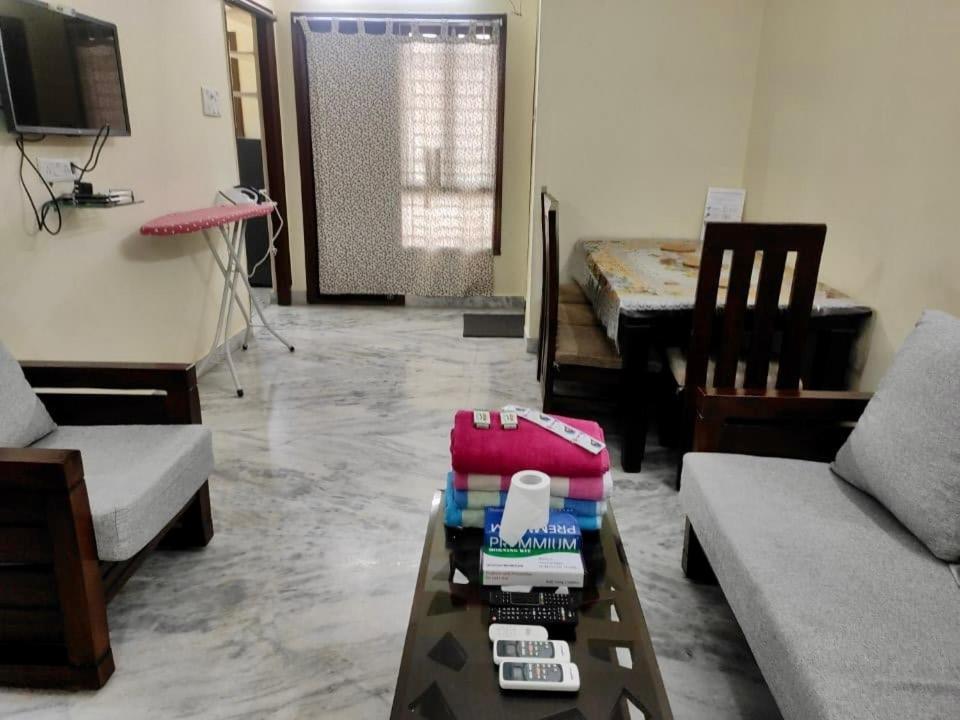 Home To Explore Food, History & Shopping Hyderabad Exterior foto